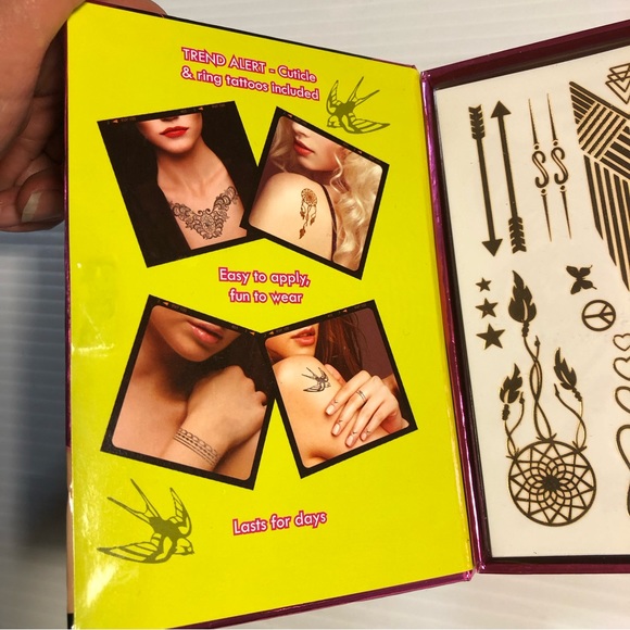 NWOT Gold & Silver Temporary Tattoo Kit - Picture 6 of 13